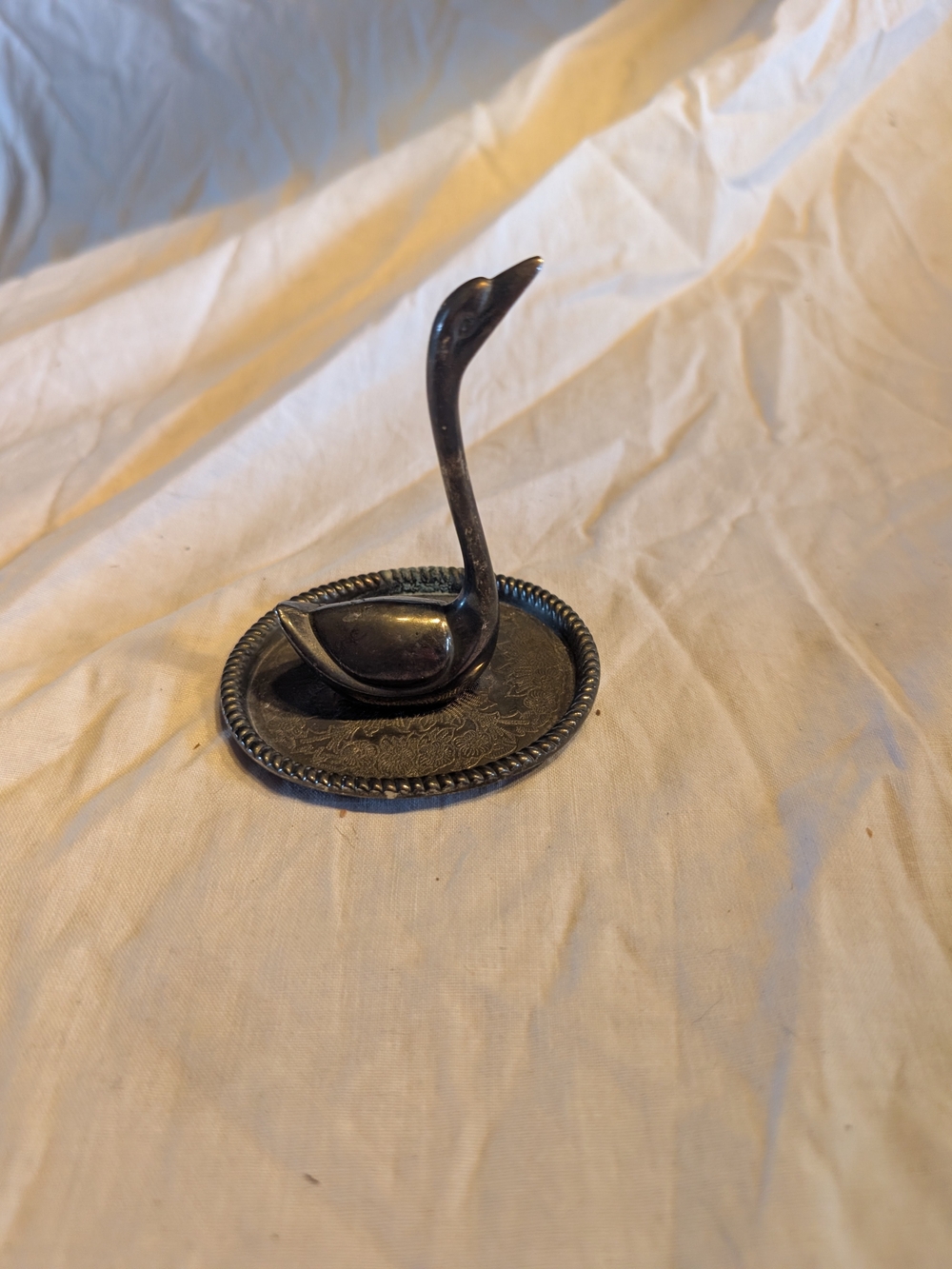 2/40$ Vintage Silver plated Swan Ring Holder and Trinket Dish